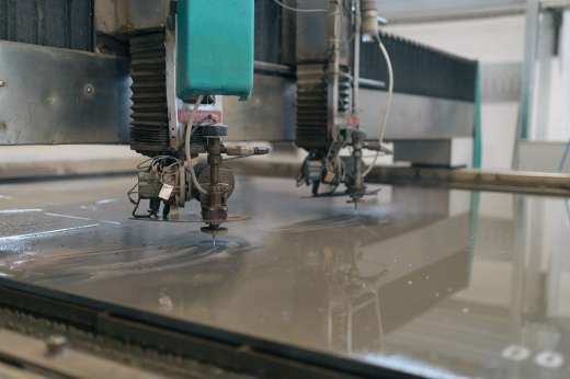 Corte de inconel con electroerosión, corte por chorro de agua y microcorte por chorro de agua
